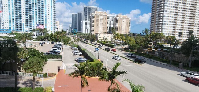 Building Photo - 1985 S Ocean Dr