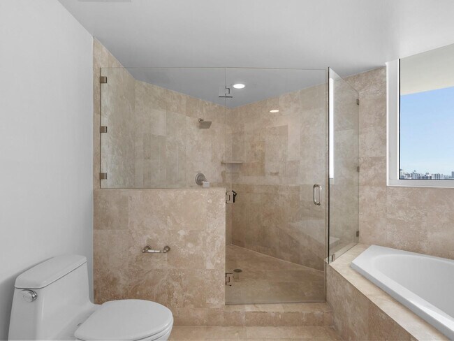 Building Photo - 1745 E Hallandale Beach Blvd