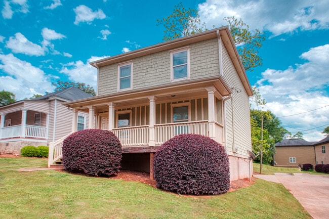 Building Photo - 148 Ruth St