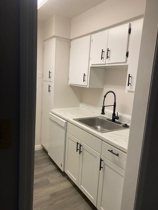 Building Photo - 305 Wymore Rd