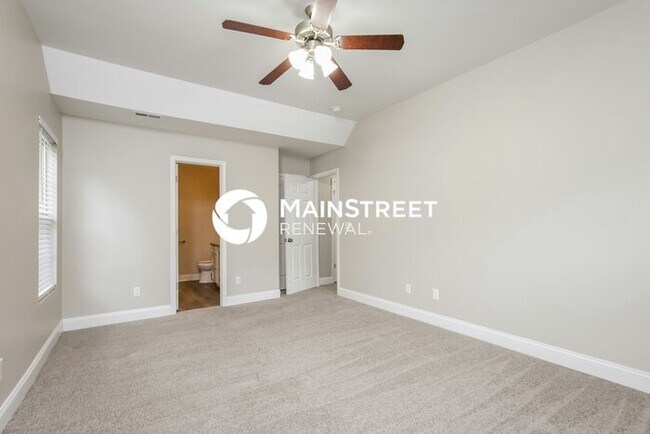 Building Photo - 3 Bedroom Pet-Friendly Home in Greensboro,...