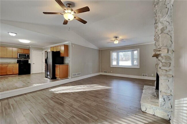 Building Photo - 3070 Karen Ln