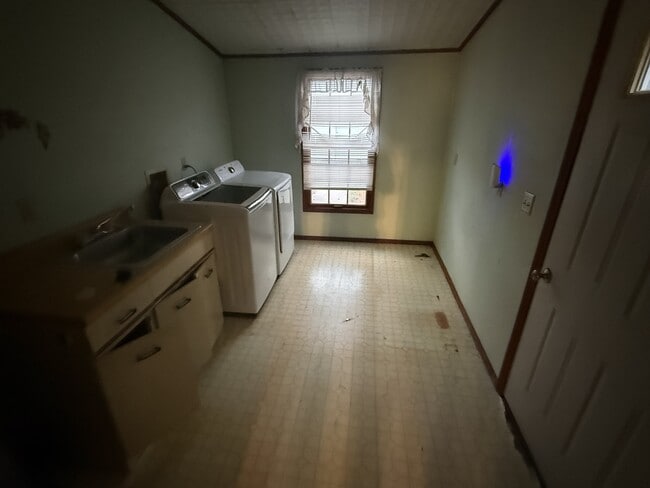 Building Photo - 1317 Florence St