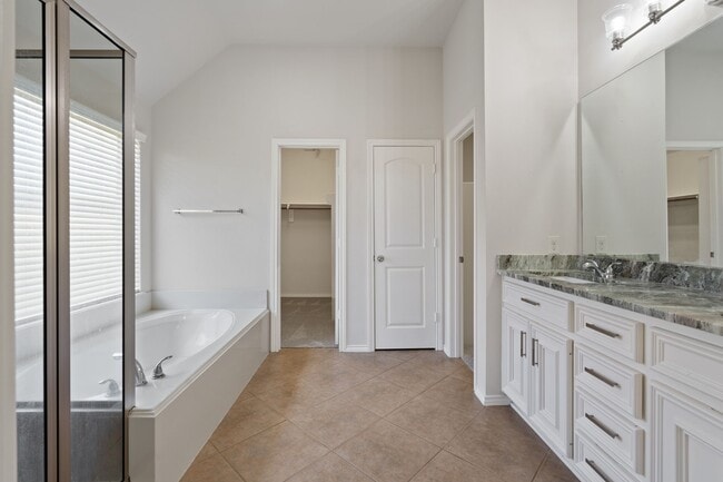 Building Photo - 2707 Oak Pass Ct