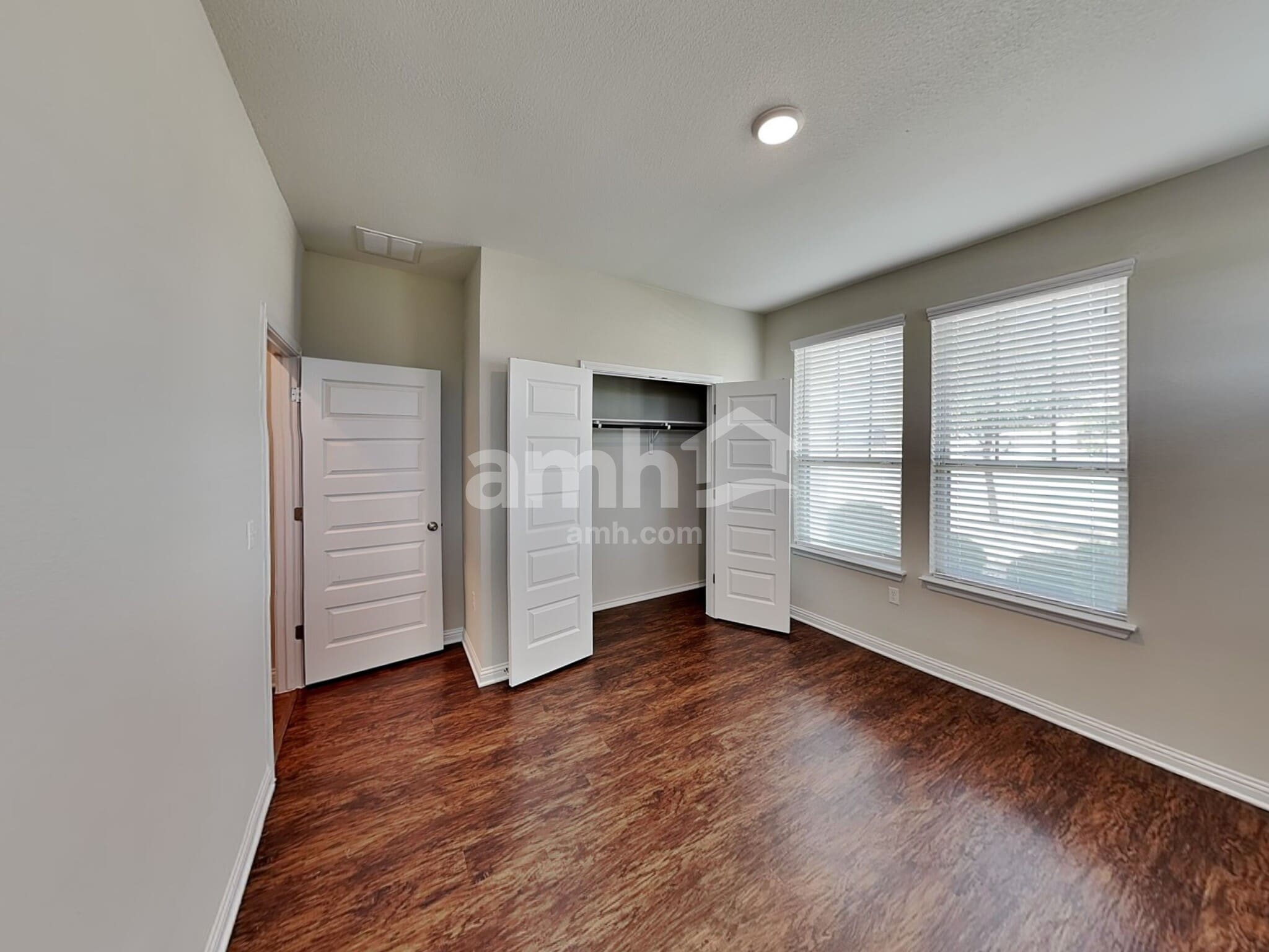 Building Photo - 5801 Kara Dr