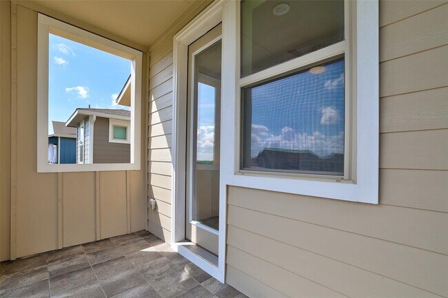 Building Photo - 8518 Leroi Dr