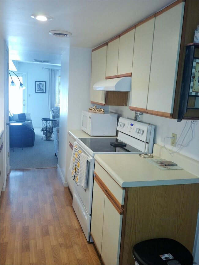 Building Photo - 40 Preakness Way