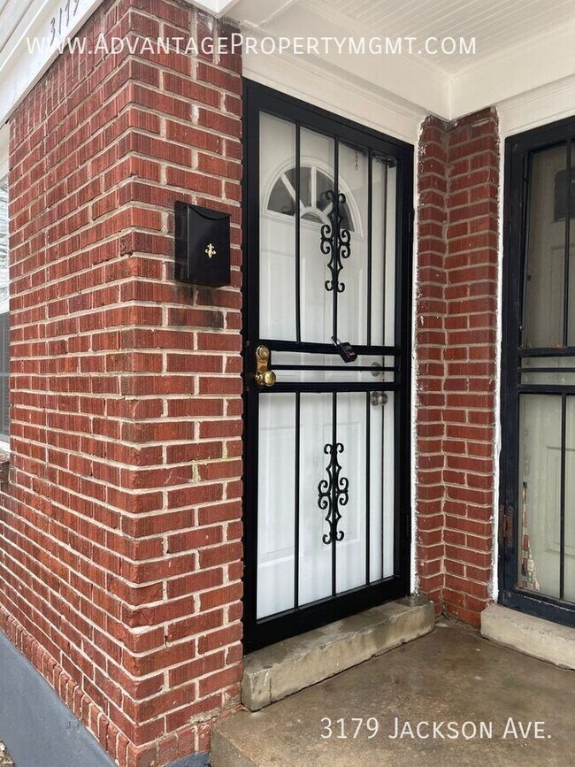 Building Photo - 3179 Jackson Ave