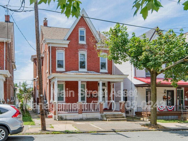 Primary Photo - 14 W 3rd St