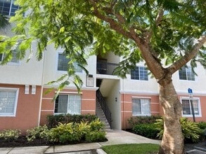 Building Photo - 9833 Baywinds Blvd