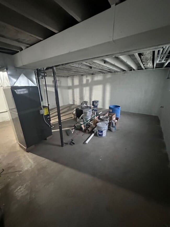 Building Photo - 65 Kilpatrick