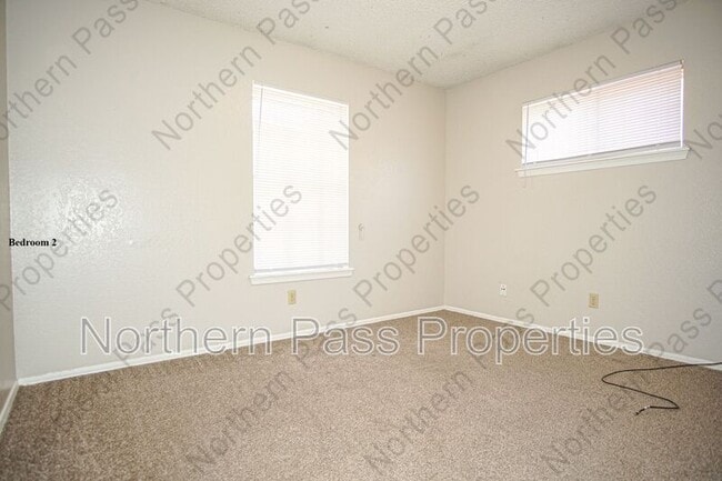 Building Photo - 10521 Gala St