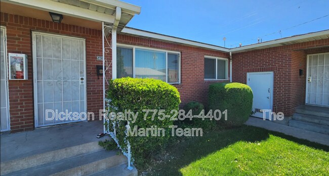 Building Photo - 238 18th St