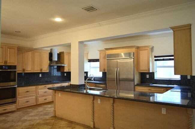 Building Photo - 3701 Starboard Ave