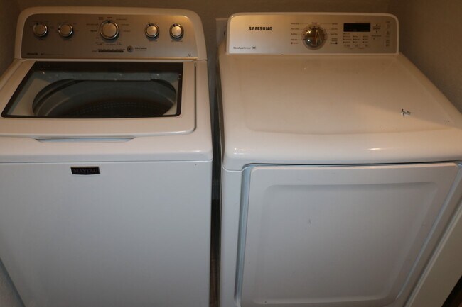 Building Photo - 150 Harbour Town Cir