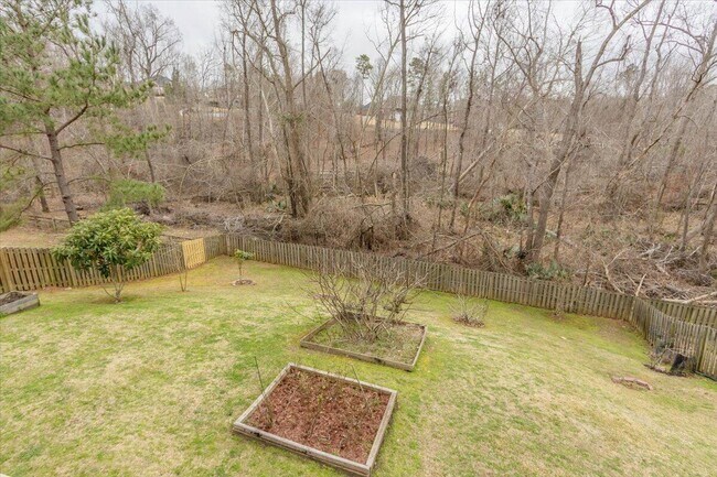 Building Photo - 1661 Jamestown Ave