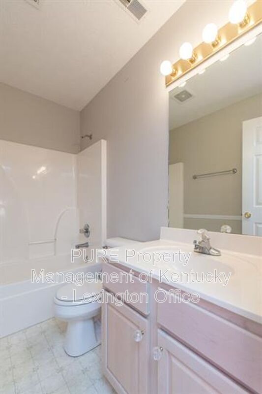 Building Photo - 3019 Emily Ct
