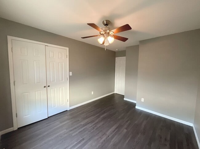 Building Photo - 2140 N Travis