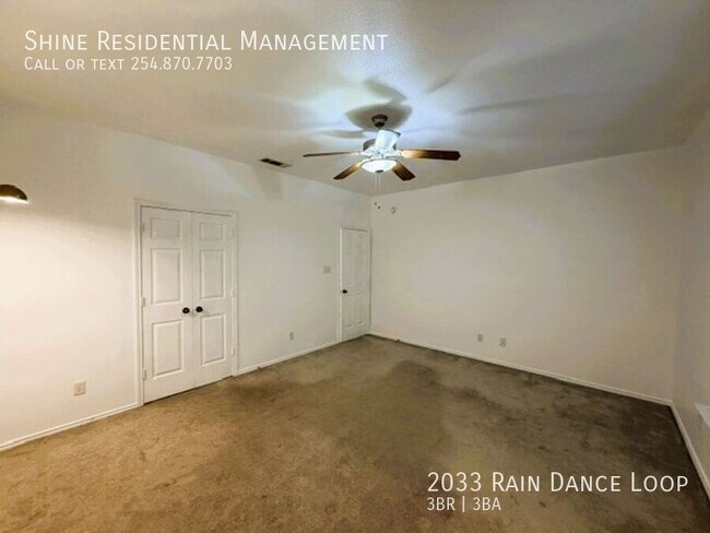 Building Photo - 2033 Rain Dance Loop