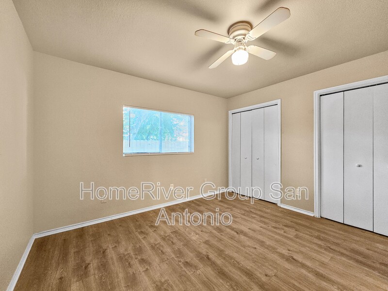 Building Photo - 529 Dukeway