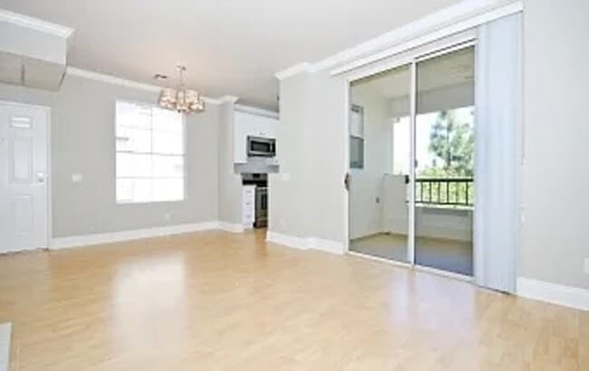 Building Photo - 10921 Sabre Hill Dr