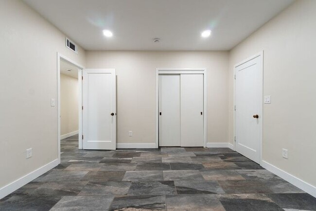 Building Photo - Thoughtfully Updated 2 bedroom Home in Pacific Grove