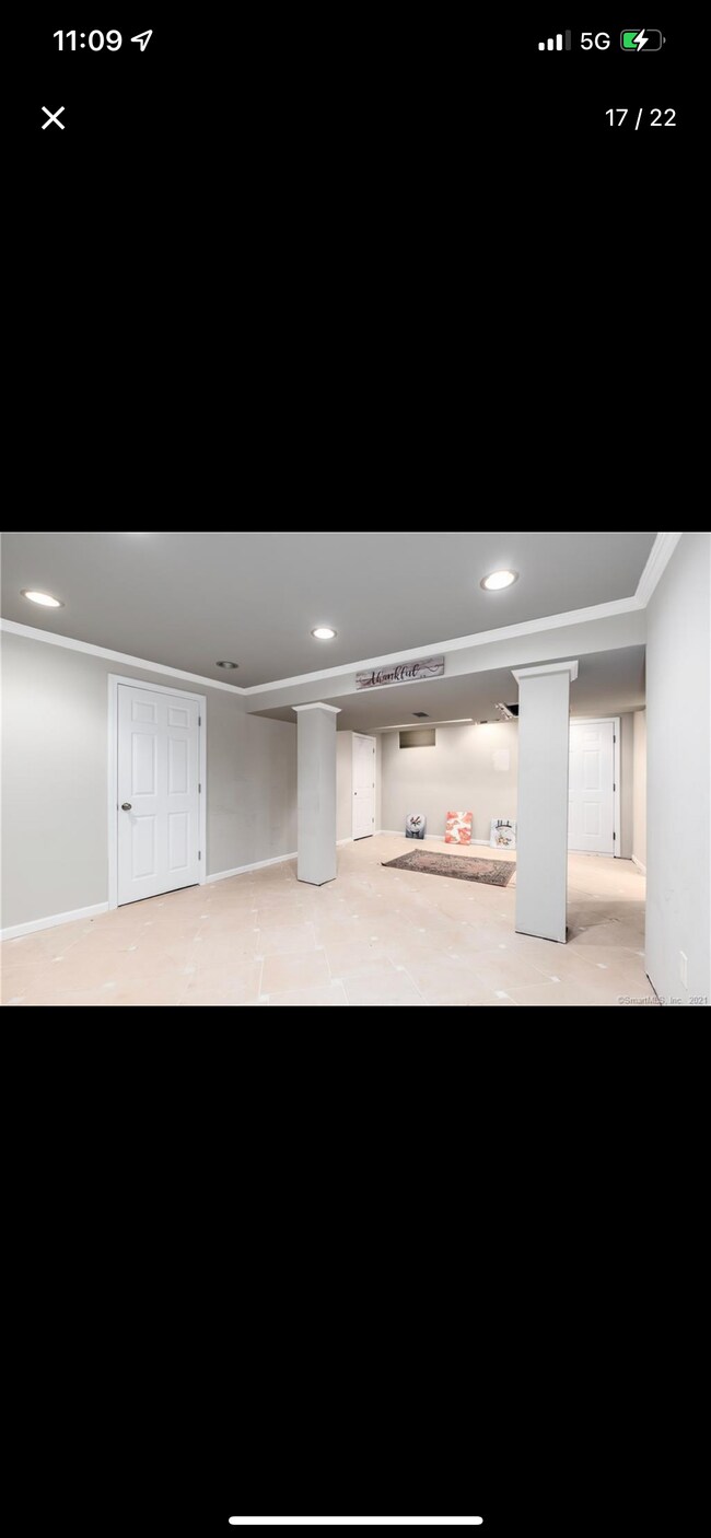 Building Photo - 9 Dermont Ln