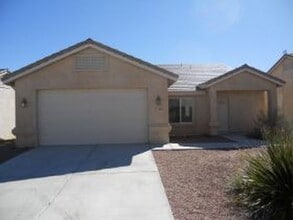 Building Photo - BEAUTIFUL HOME WITH 2 CAR GARAGE