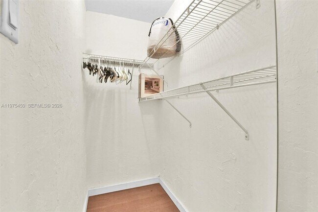 Building Photo - 821 Meridian Ave