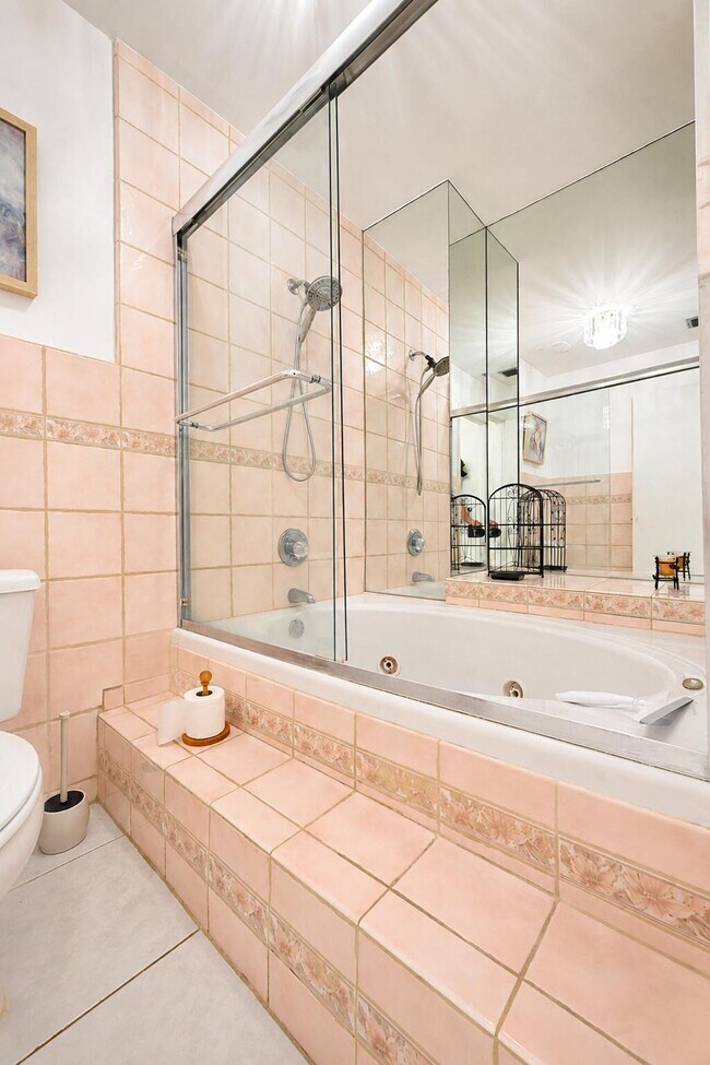 Building Photo - 9900 S Ocean Dr