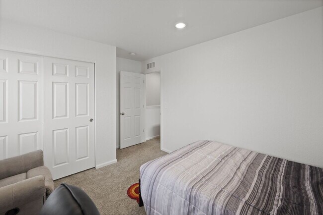 Building Photo - New 2 Story Home built in 2025