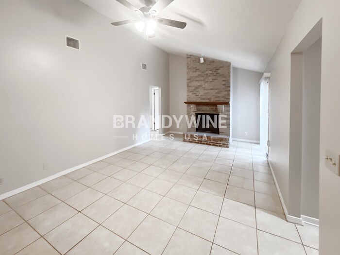 Building Photo - 8155 Crosswind Rd