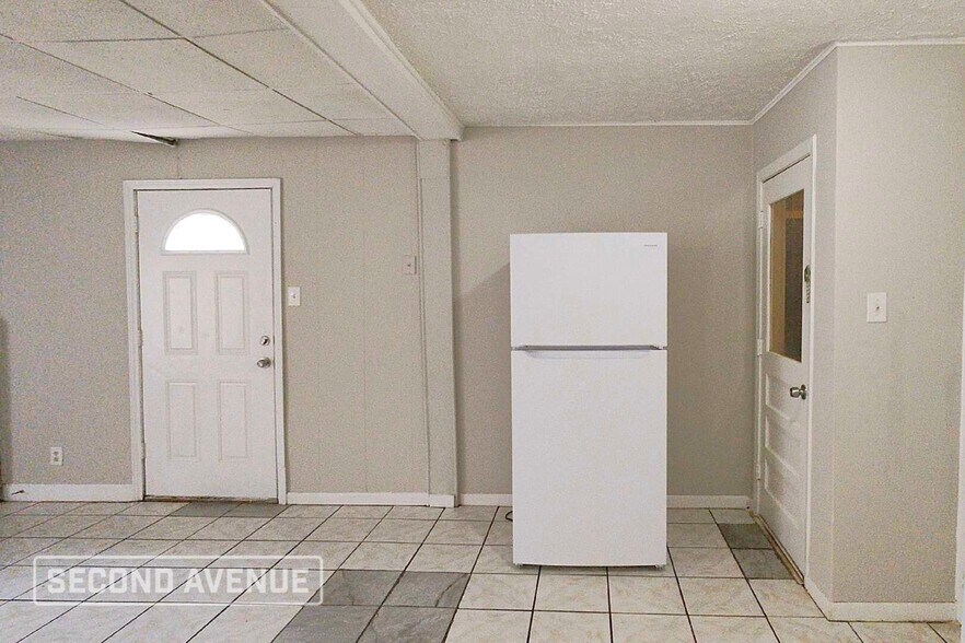 Building Photo - 7322 Parker Rd