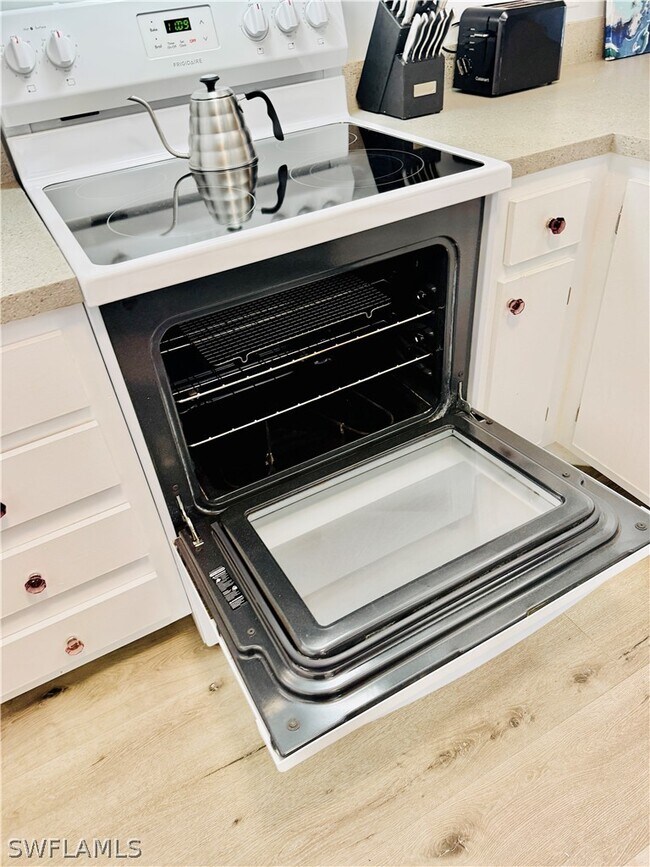 Building Photo - 2750 Kings Lake Blvd