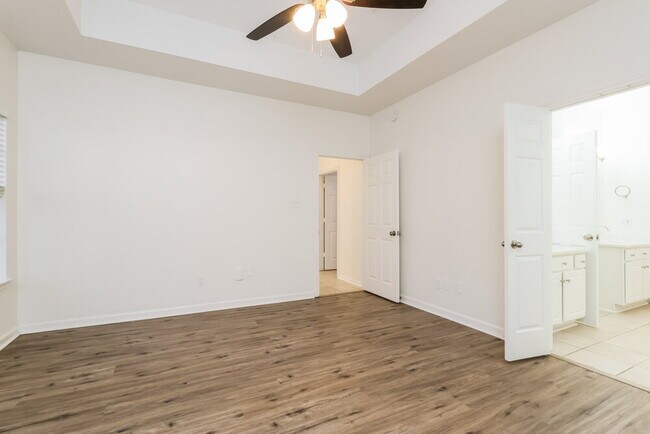 Building Photo - 1729 Fay Dr