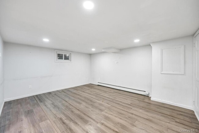 Building Photo - 209 Central Ave