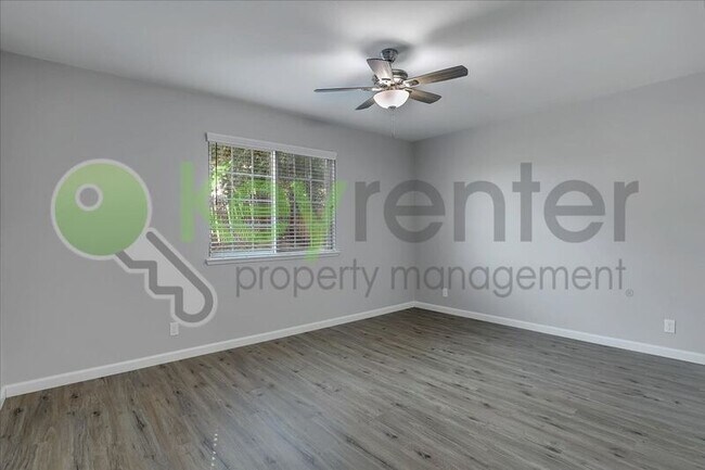 Building Photo - 8256 Manhart Dr