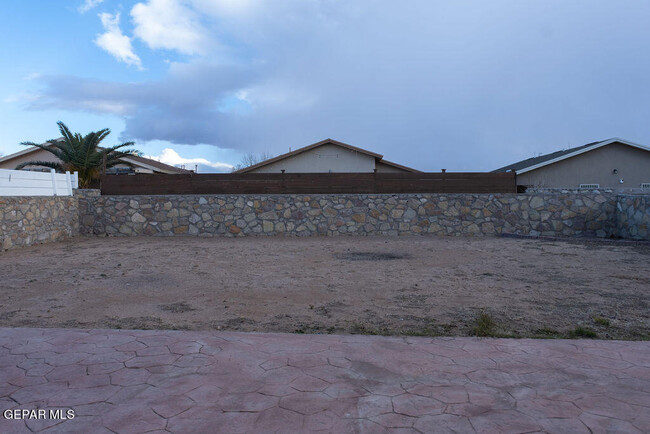 Building Photo - 10736 Canyon Sage Dr