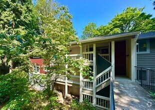 Building Photo - 2Bd/2Ba Bellevue Condo