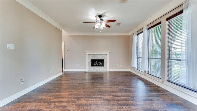 Building Photo - 15603 Twisting Springs Dr