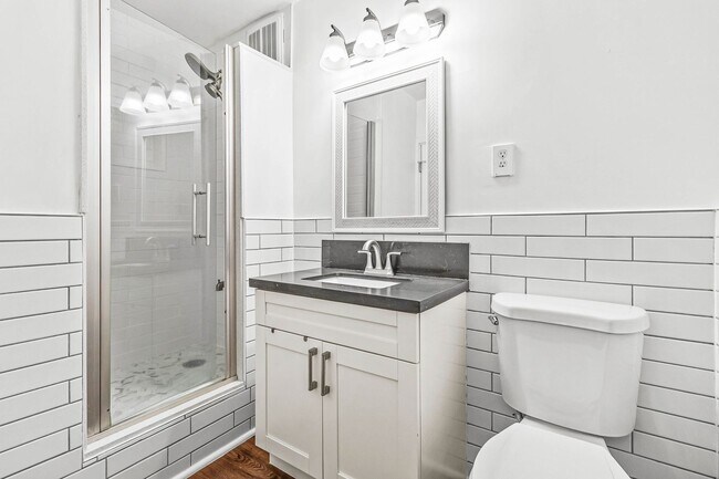 Building Photo - Bright and spacious 1 bedroom 1 bath condo in Makiki !