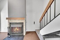 Building Photo - $2,195 - 1 Bed, 1 Bath Updated Lofted Cond...