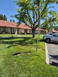 Building Photo - 19246 Cottonwood Dr