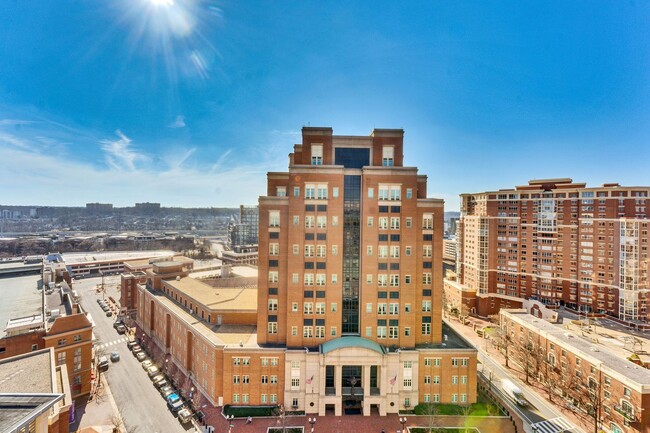 Primary Photo - Stylish Top-Floor Condo with Stunning View...