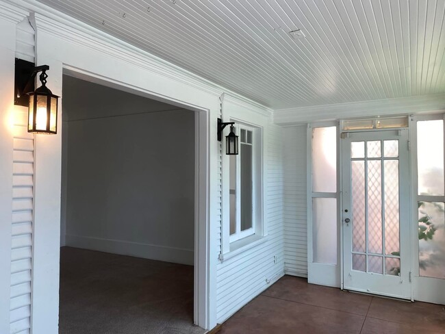 Building Photo - 101 Magnolia Ave