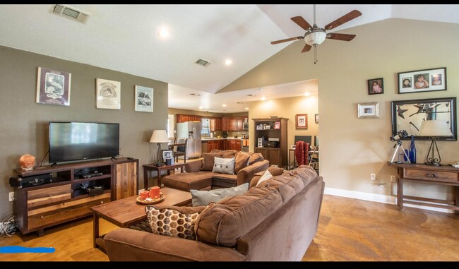 Building Photo - 9951 Kahana St