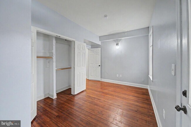 Building Photo - 1340 Fairmont St NW