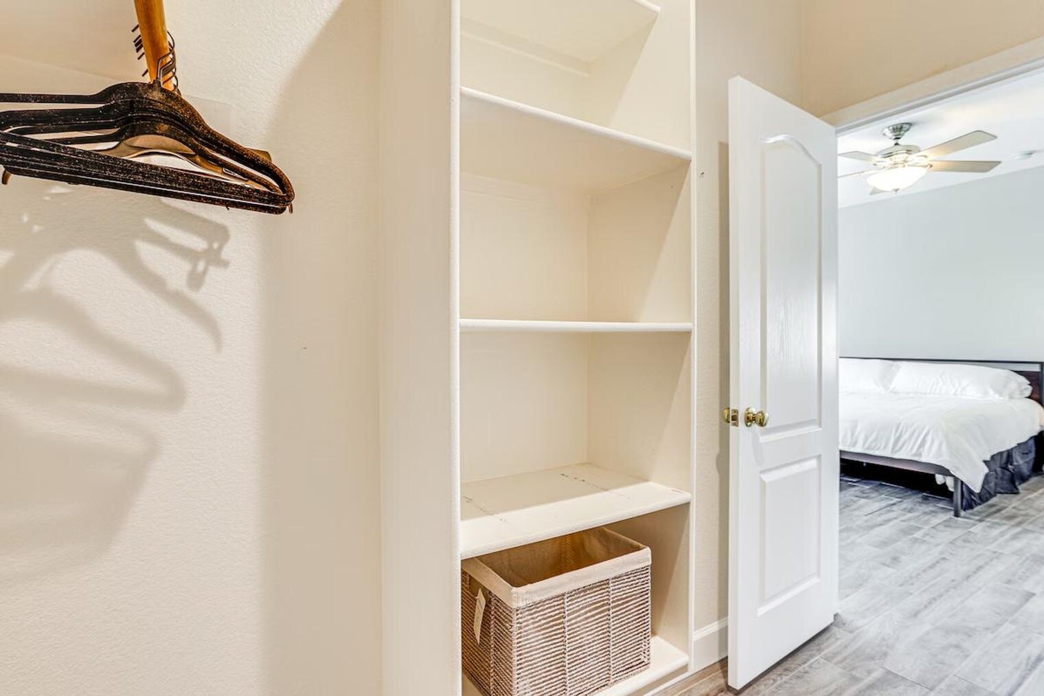 Building Photo - 11882 W Washington St