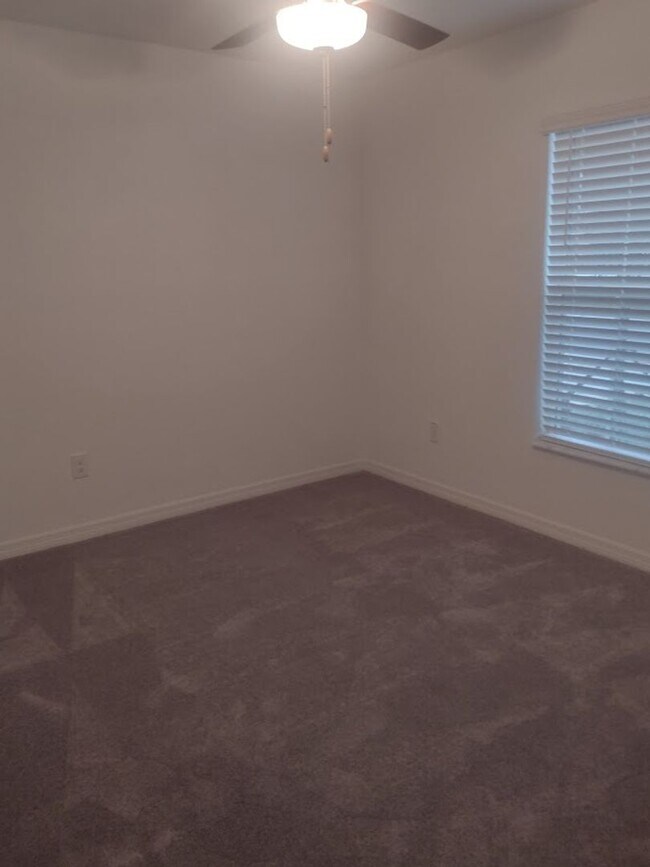 Building Photo - Bartow Rental Home!