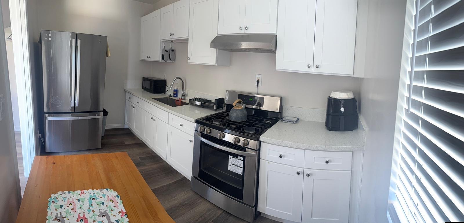 Suite - 2nd Kitchen - 11456 Mclaren St